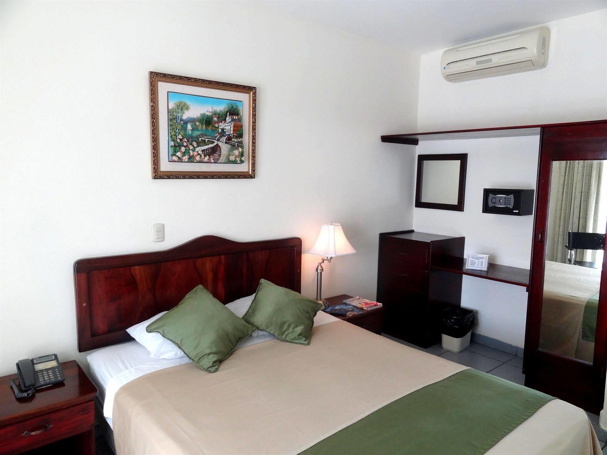 Hotel Costa Azul County Beach Puerto Cortes Exterior foto